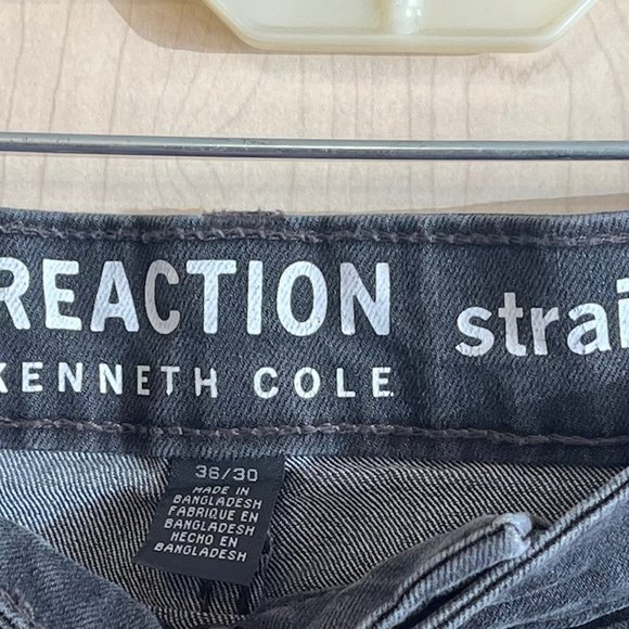 Kenneth Cole Men's Jeans Size 36x30 Gray Straight Denim Flat Front (38" Waist) - Picture 5 of 9